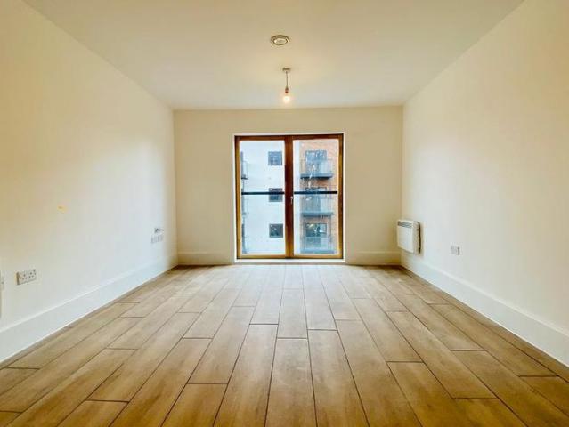 Apartment for rent in Lakenham, East Bank
