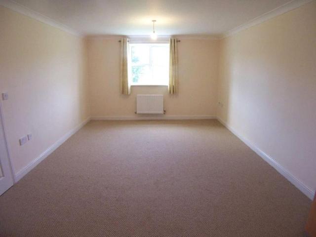 Apartment for rent in Bonegate, Brighouse