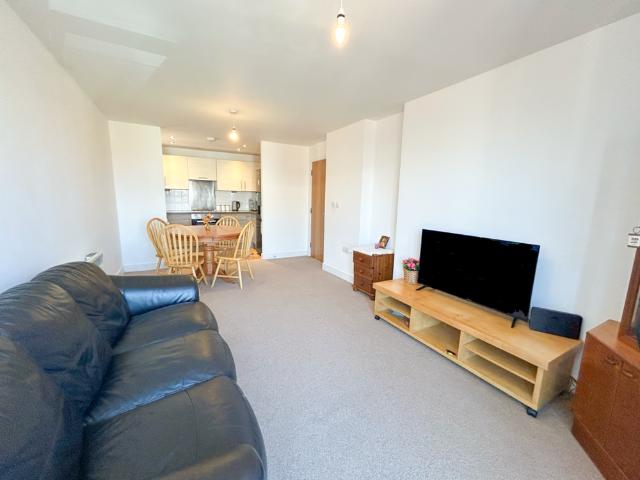 Apartment for rent in Mile End, Fordham Heath