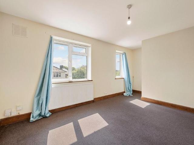 Apartment for rent in The Wrythe, Greater London