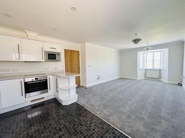 Apartment for rent in Ewell, Surrey