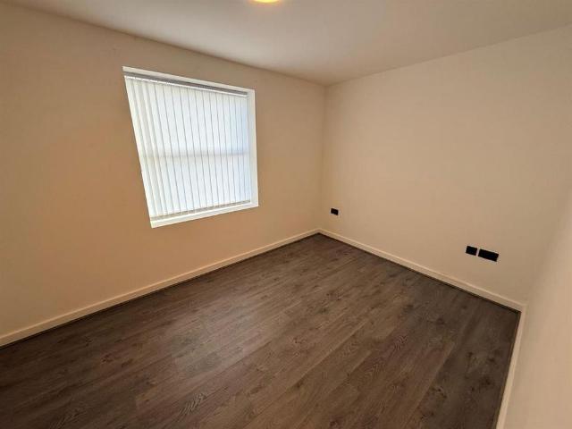 Apartment for rent in Shaw Heath, Stockport