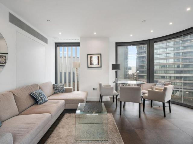 Flat for rent in Finsbury, Greater London