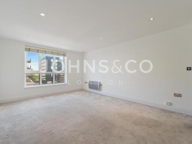 Flat for rent in London Borough of Hounslow, Greater London