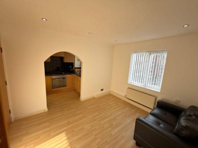 Flat for rent in Woodhouse, West Yorkshire