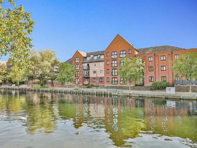 Flat for rent in Lakenham, East Bank