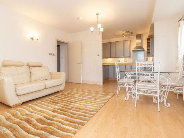 Apartment for rent in Canal Quarter, Cardiff