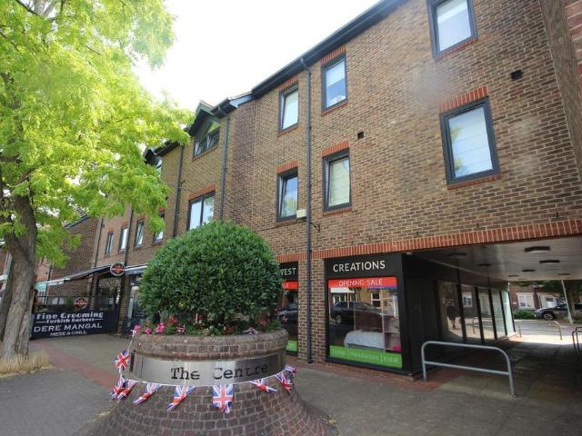 Flat for rent in Farnham Common, Buckinghamshire