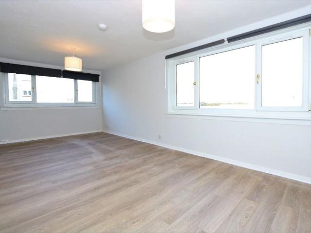 Apartment for rent in Long Calderwood, Barassie