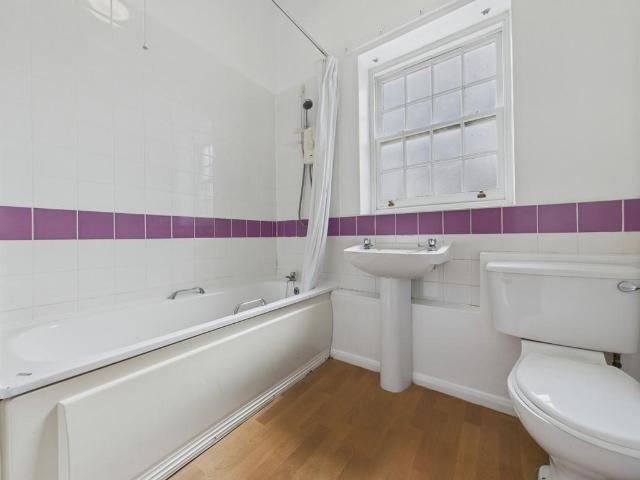 Flat for rent in Loundsley Green, East Midlands