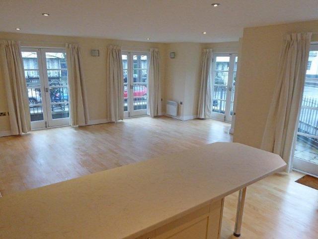 Apartment for rent in Milverton, Green Close