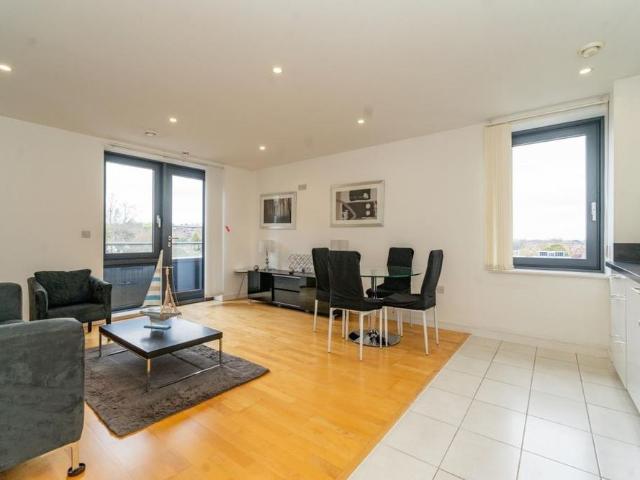 Apartment for rent in Roehampton, Greater London