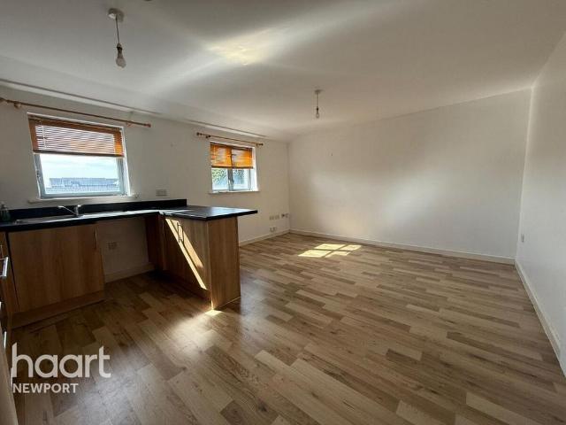 Apartment for rent in Pillgwenlly, Wales