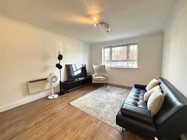 Apartment for rent in Handforth