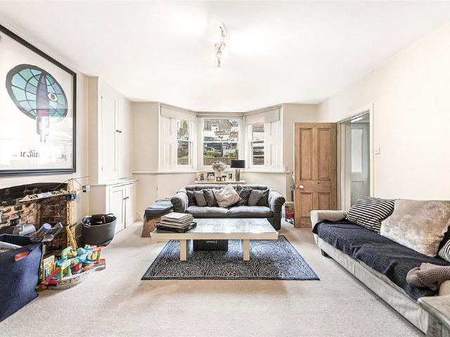 Flat for rent in Petersham, Greater London