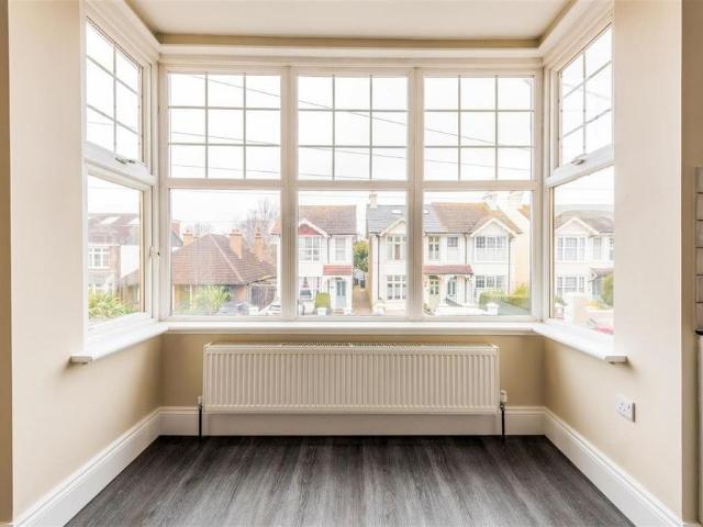 Apartment for rent in Fishersgate, West Sussex
