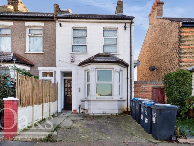 Flat for rent in London Borough of Croydon, Thornton Heath