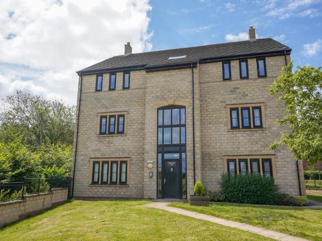 Flat for rent in Far Moor, Wigan