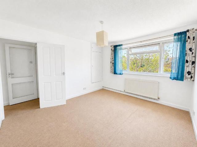 Apartment for rent in Hayes, Greater London