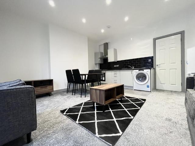 Flat for rent in Chapeltown, West Yorkshire