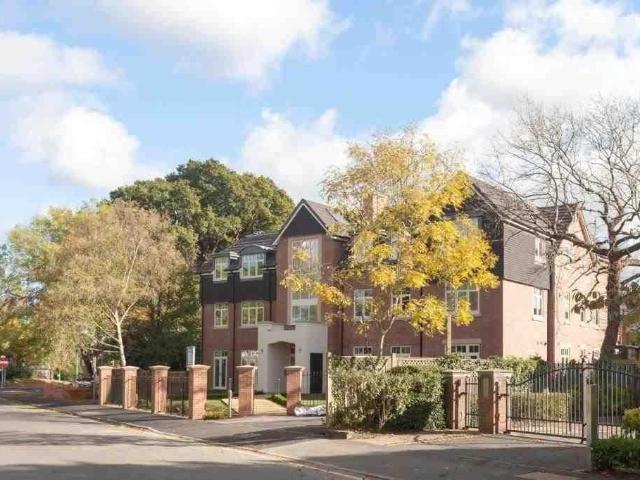 Flat for rent in Elmdon, West Midlands