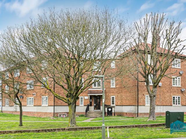 Apartment for rent in West Finchley, Greater London