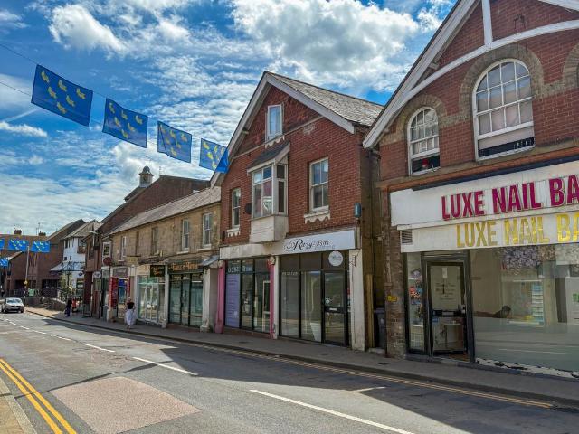 Flat for rent in Cross In Hand, East Sussex