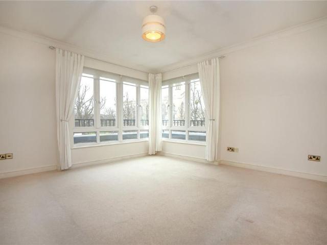 Apartment for rent in Ewens Farm, Golden Valley