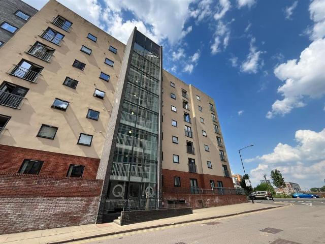 Flat for rent in City Centre, Georgia