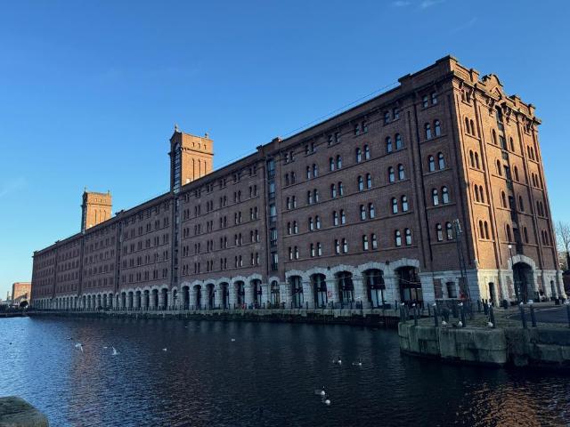 Flat for rent in Calderstones
