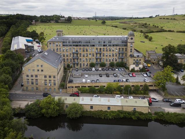 Flat for rent in Elland, Calderdale