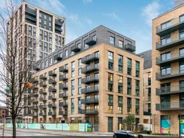 Apartment for rent in Stamford Hill, Greater London