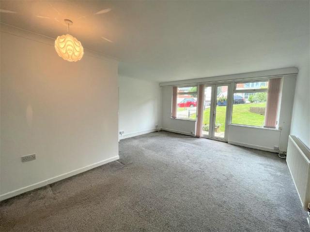 Flat for rent in Newton, Wales