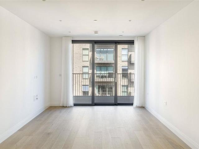 Apartment for rent in Sands End, Greater London