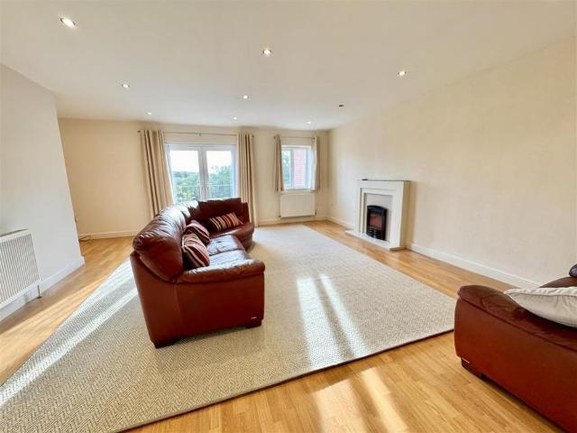 Apartment for rent in Darton, South Yorkshire