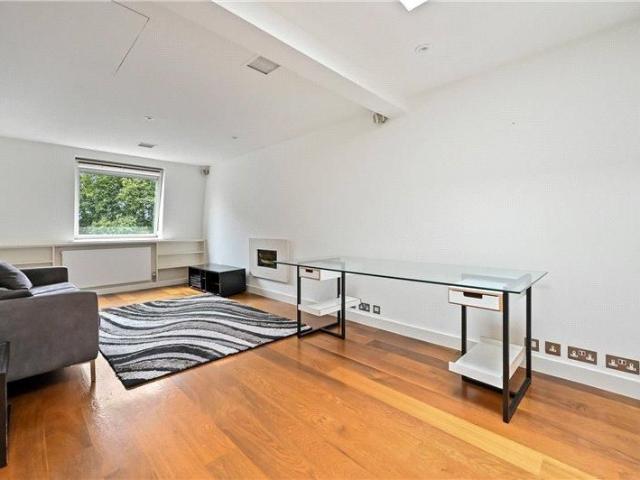 Apartment for rent in Royal Borough of Kensington and Chelsea, Greater London