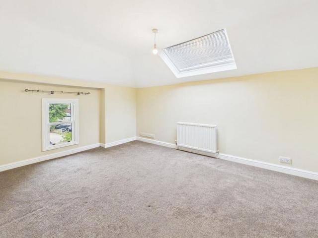 Apartment for rent in Wotton, Gloucester