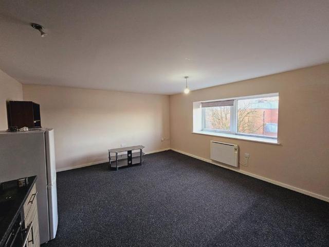 Apartment for rent in Shaw Heath, Stockport