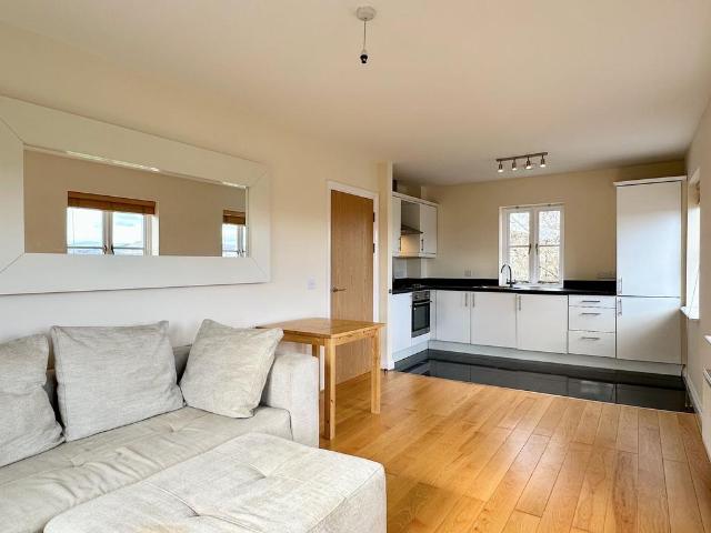 Flat for rent in Coedffranc, Llandarcy