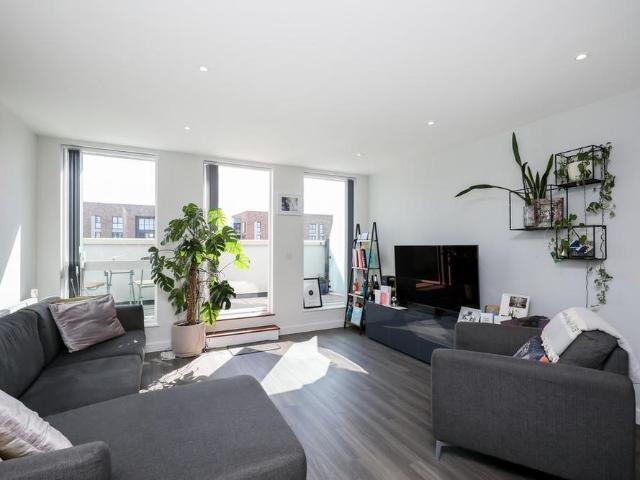 Apartment for rent in London Borough of Ealing, Greater London