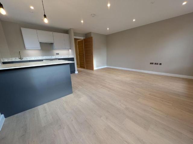 Apartment for rent in West Hoe, Mount Wise
