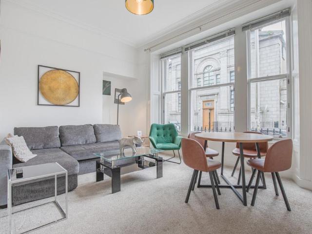 Flat for rent in City Centre, Ballindoch