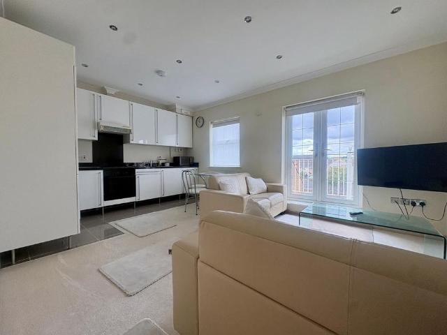 Apartment for rent in Old Town, Swindon
