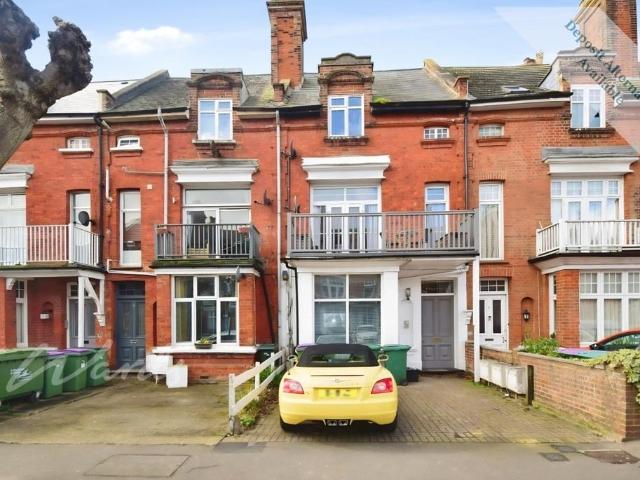 Flat for rent in Hythe, Folkestone