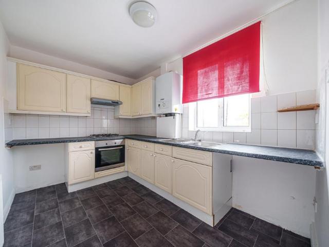 Flat for rent in Petts Wood, Isle Of Man