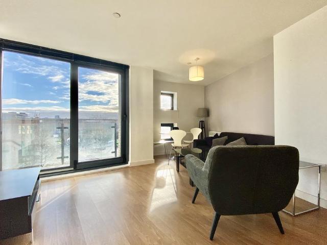 Flat for rent in Quarry Hill, West Yorkshire