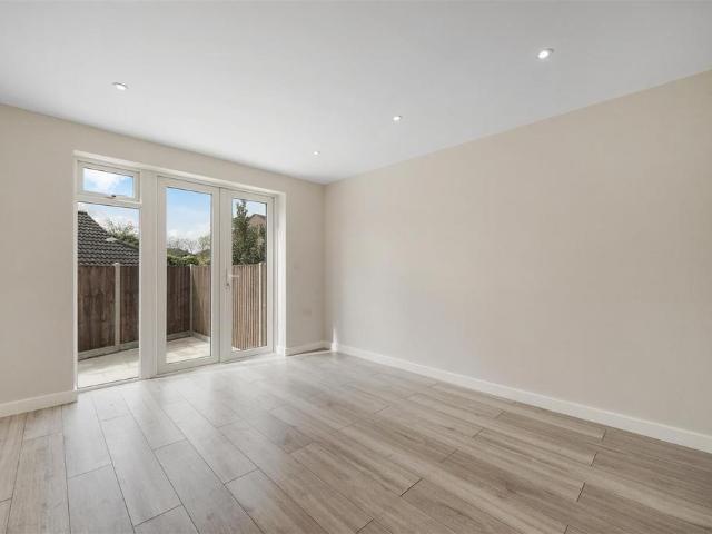 Flat for rent in Greater London