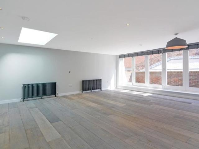 Apartment for rent in Covent Garden, Victoria