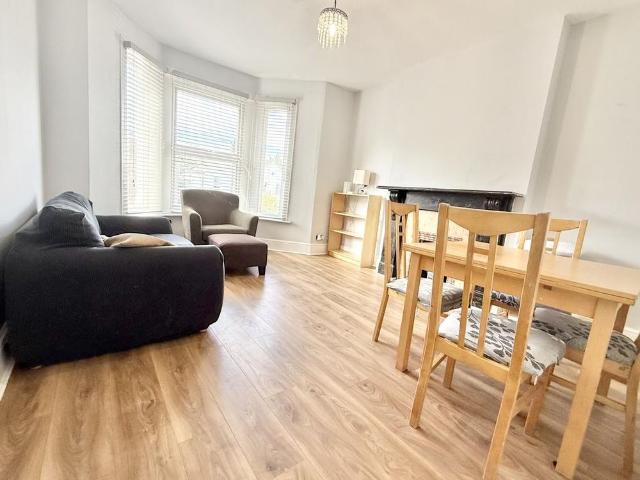Apartment for rent in London Borough of Croydon, Addiscombe