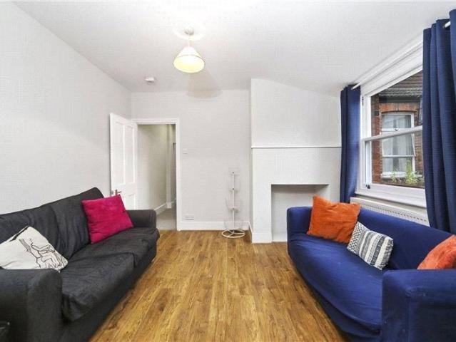 Apartment for rent in Shepherd's Bush, Greater London